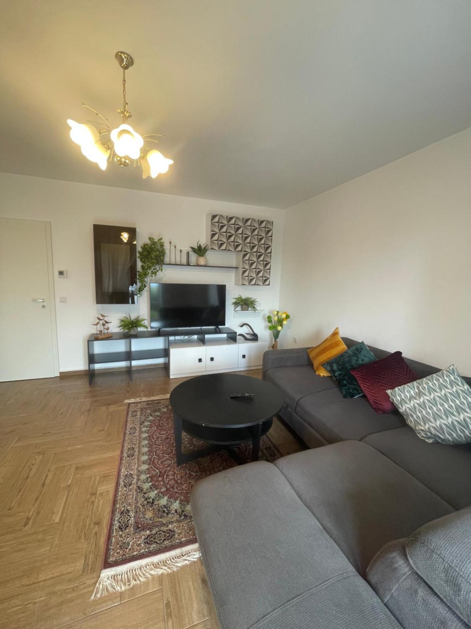 Timeea Home Sibiu Buitenkant foto